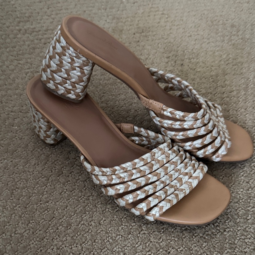 Universal Thread Rachel Mule Tan and Cream Woven Heels